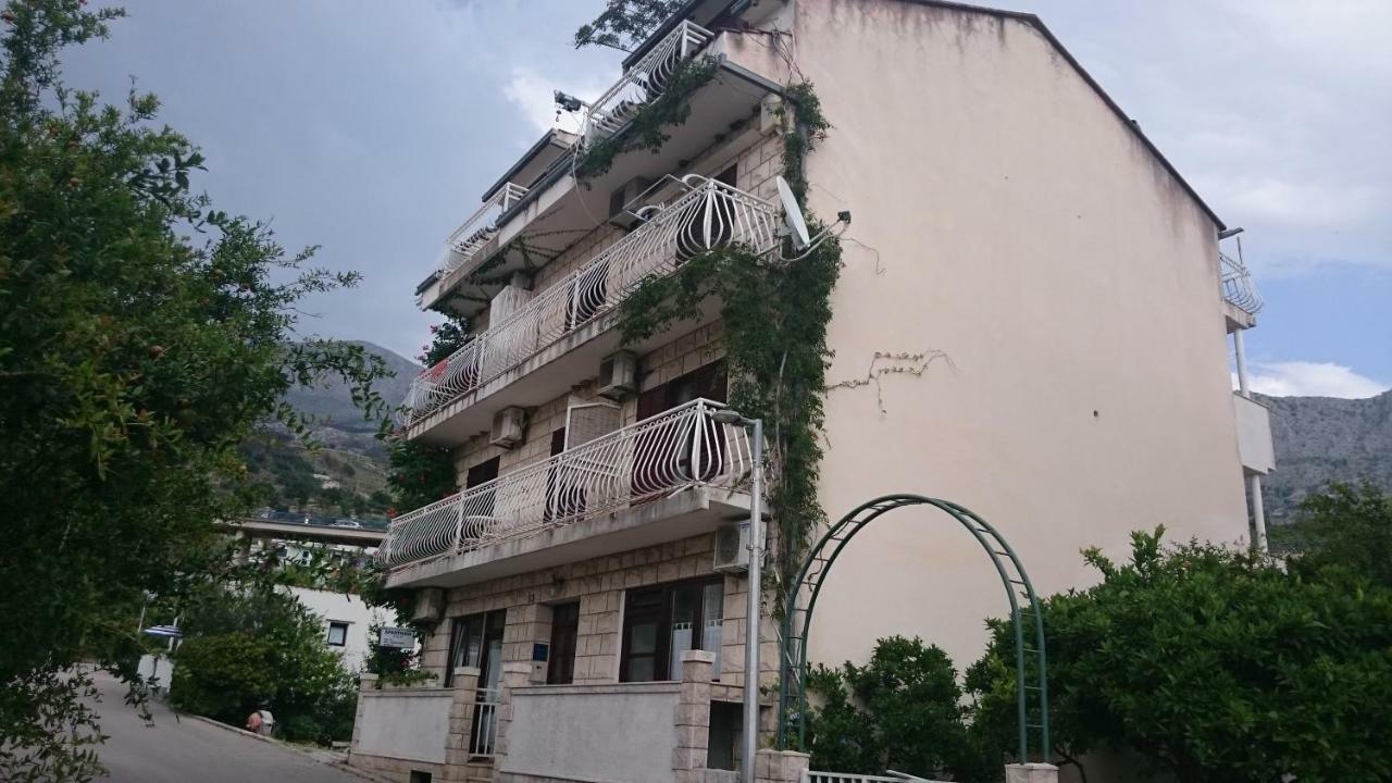 Apartmani Tina Подгора Екстер'єр фото